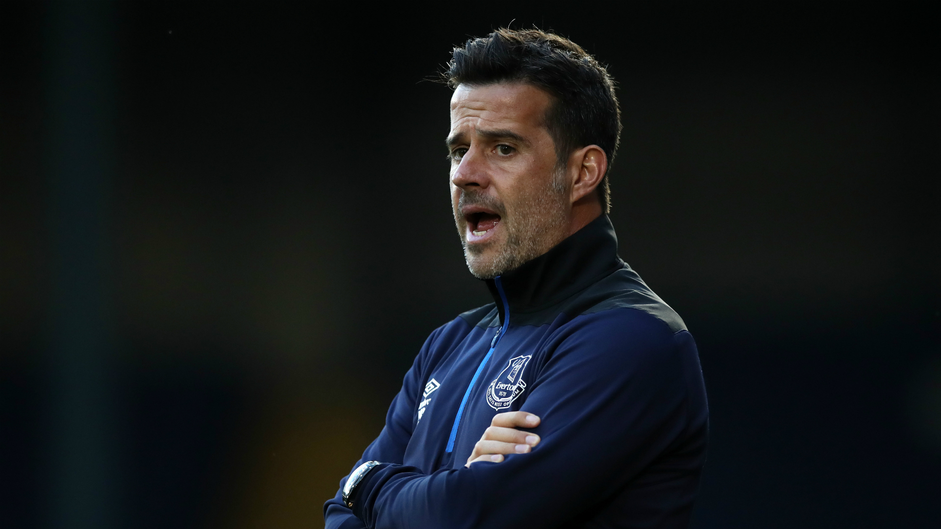 指向球場上 指向球場上